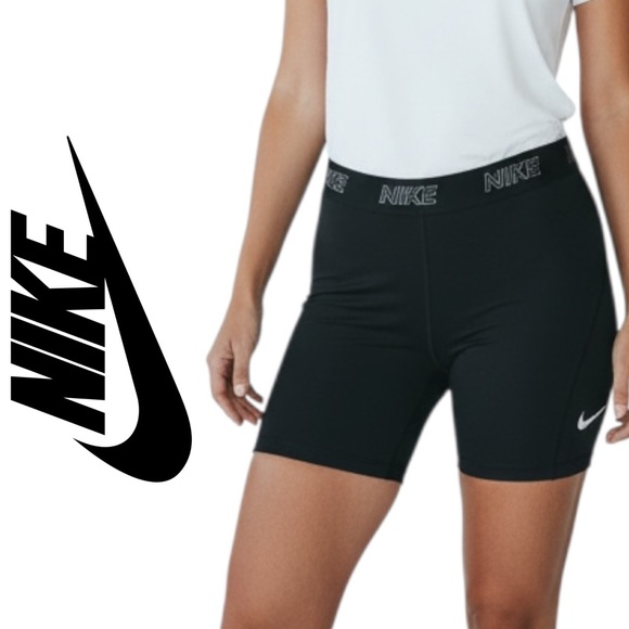 Nike Pants - Nike Victory Tight Fit Training Shorts Women’s Large Black NWT
